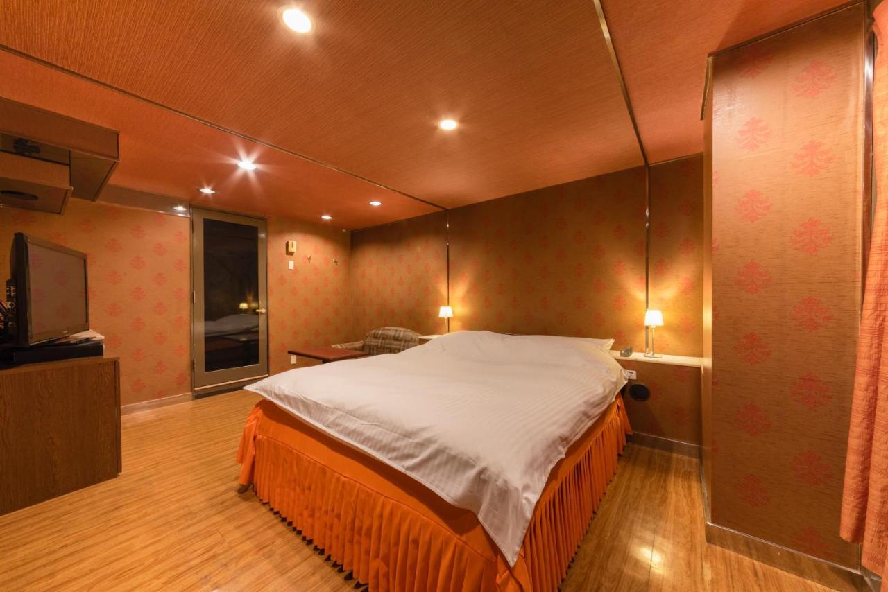 Hotel Chapel Story Sakaihigashi (Adults Only) Sakai  Ngoại thất bức ảnh