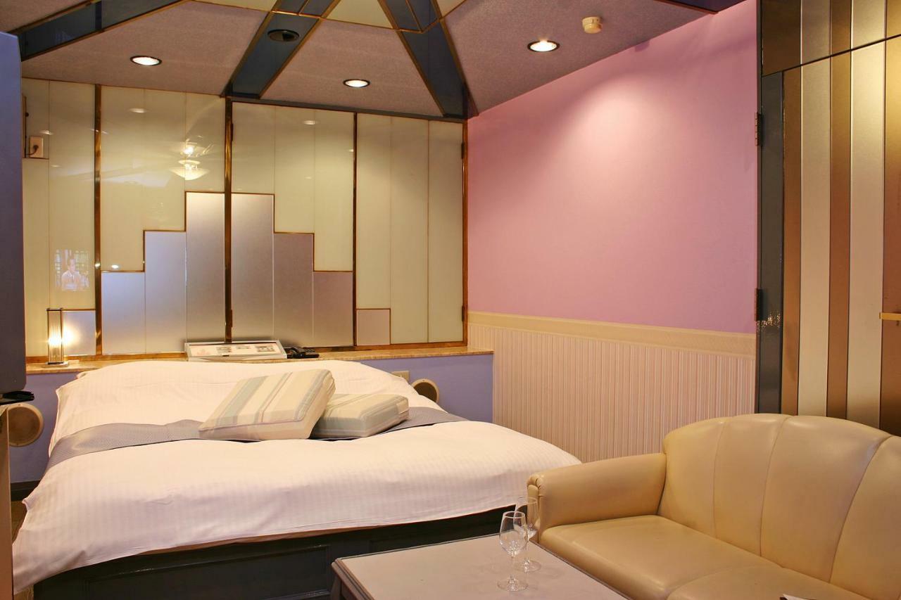 Hotel Chapel Story Sakaihigashi (Adults Only) Sakai  Ngoại thất bức ảnh